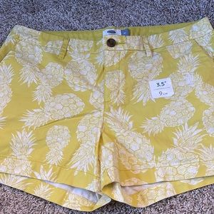 NWT Old Navy Pineapple Shorts